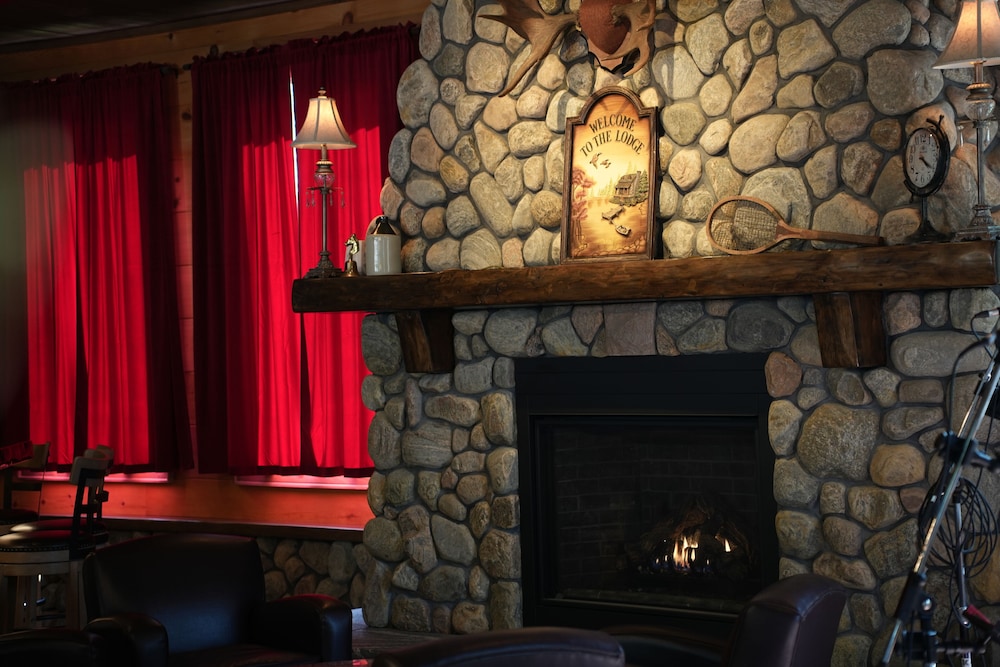 Hollow Valley Resort