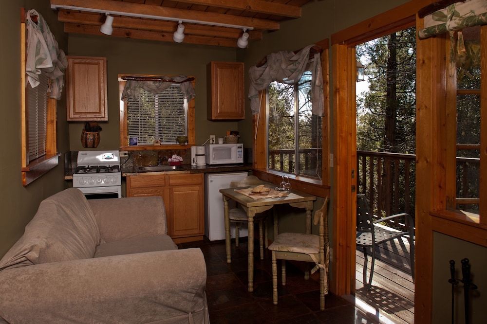 Idyllwild Bunkhouse