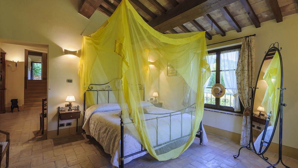 Ca Seppe 10 2 by Marche Holiday Villas