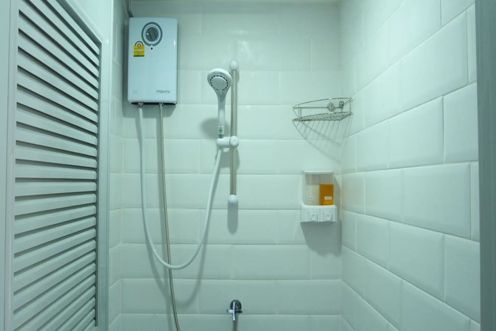 D Hub Hostel