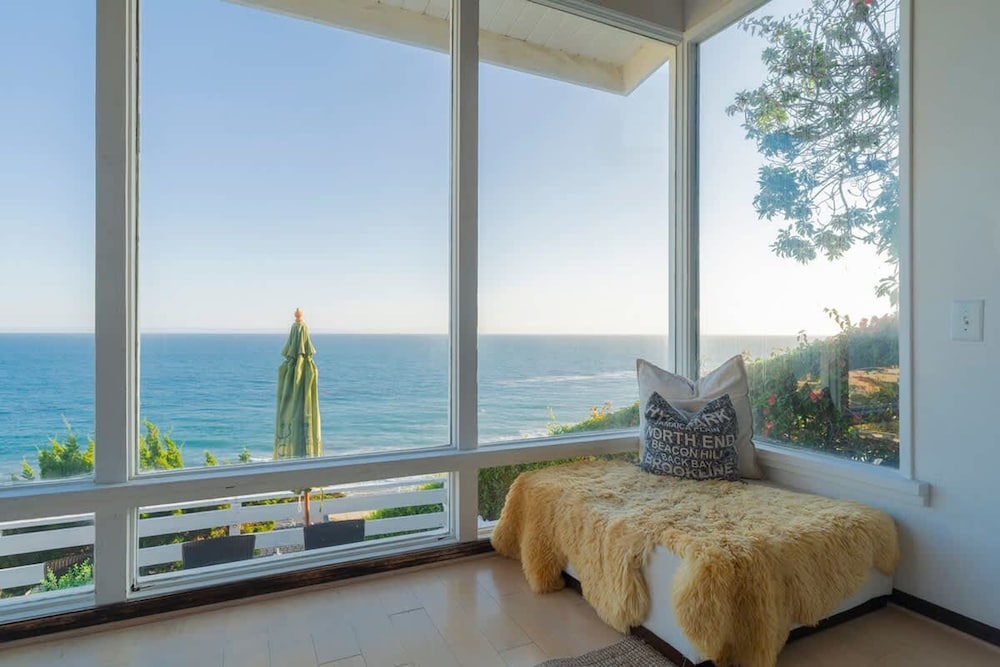 Malibu Retreat w Beach Access and Ocean View