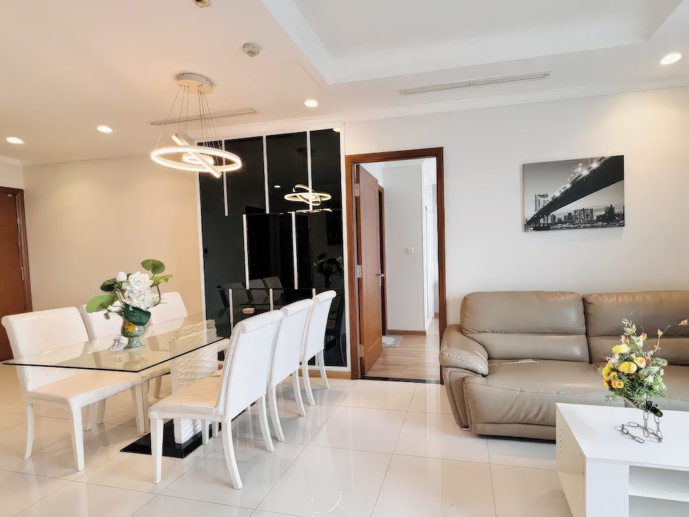 Urban Zen Saigon - Vinhomes Landmark 81