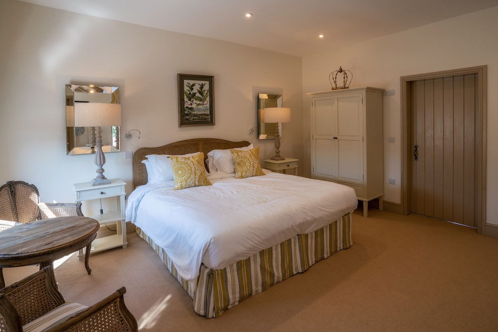 Stapleton/Parkgate Cottages view 4