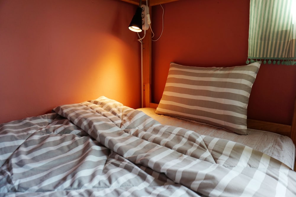 The One Hostel