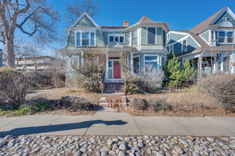 1 Mi to CU Boulder: Condo Near Pearl Street!