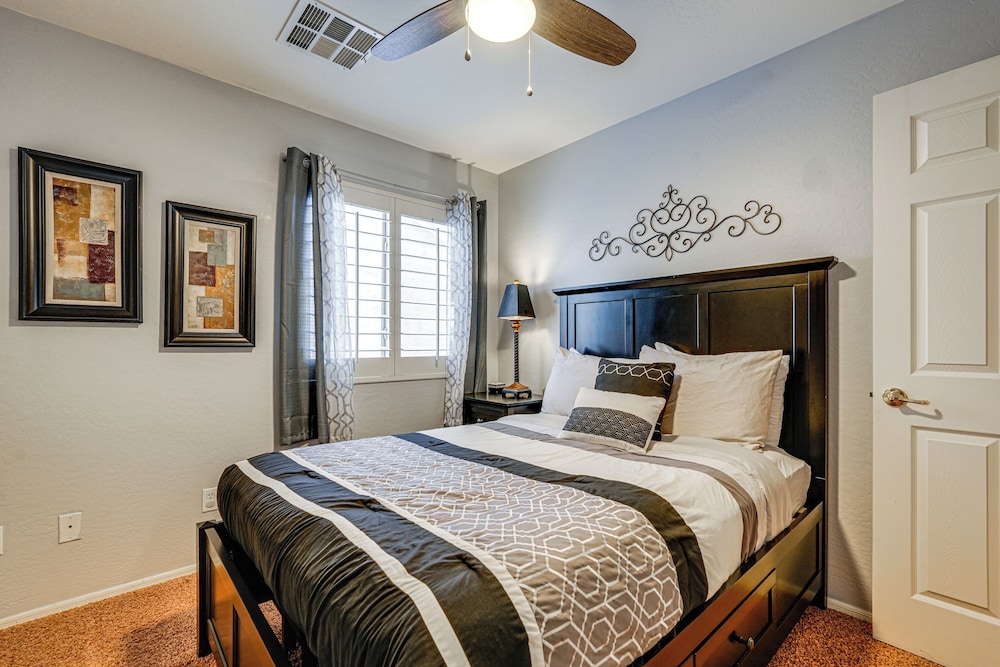Spacious Family Oasis in Cave Creek!