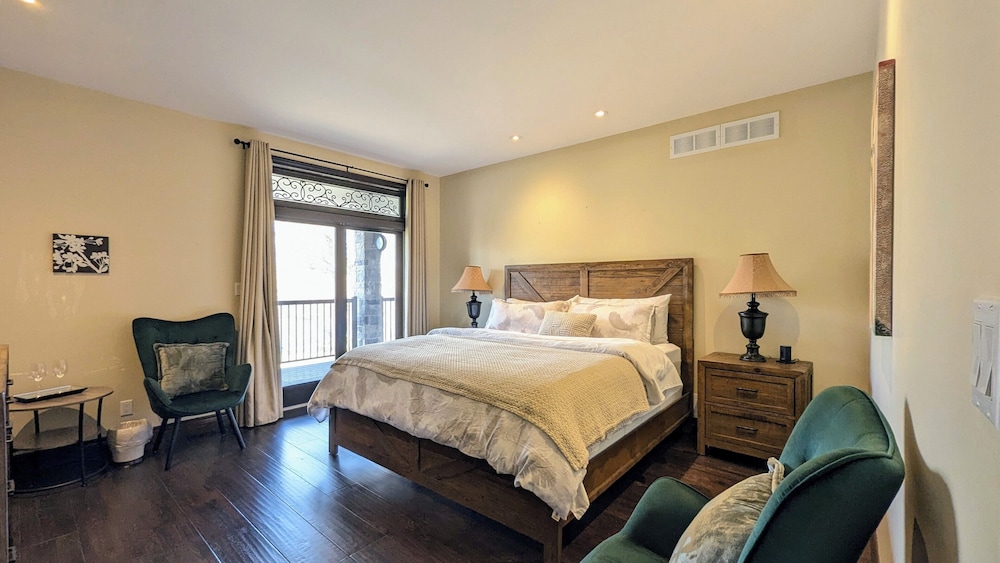 Niagara Creekside B&B
