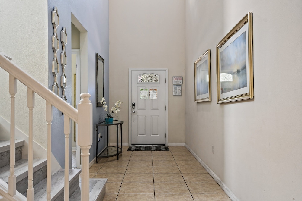 Ultimate 8BR Family Fun in Resort Near Disney!