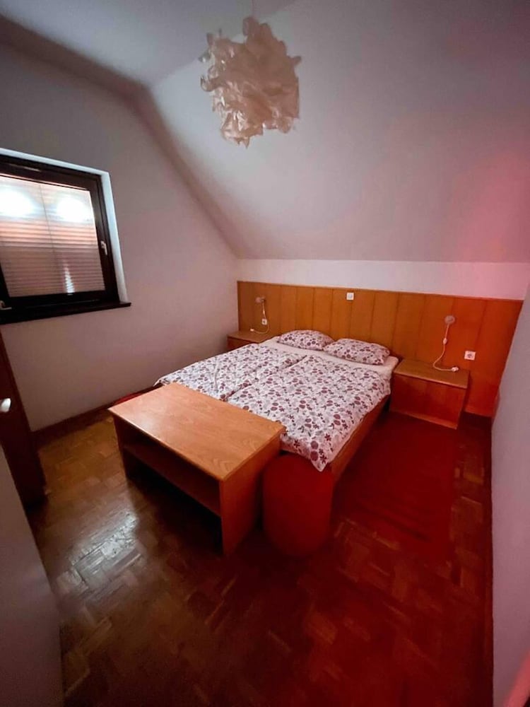 Lovely 2-bedroom House in Terme Catez view 4