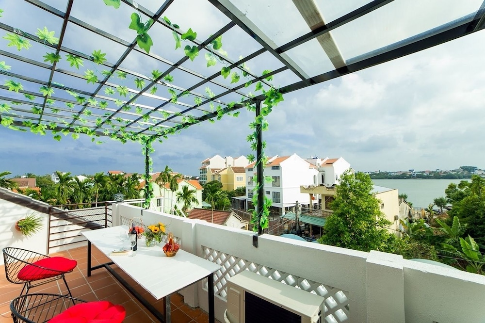 Nhu Y Homestay