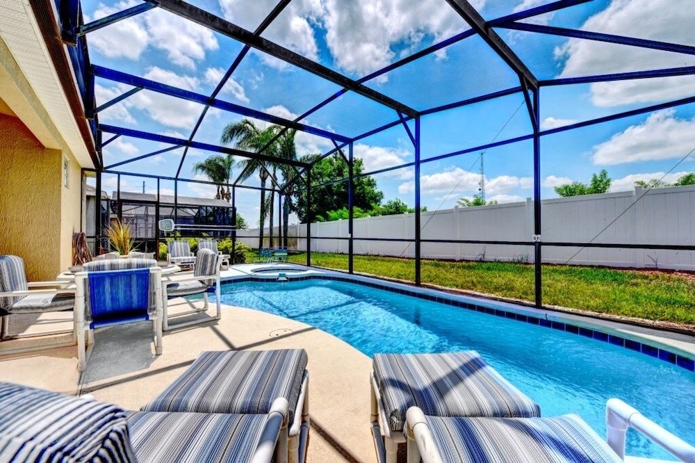 4br Resort Villa W/ Pool & Spa Close To Disney 4 Bedroom Villa