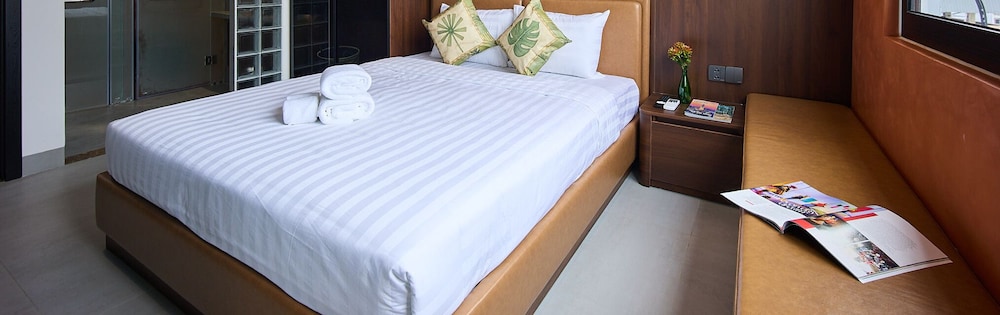 1995S HOSTEL
