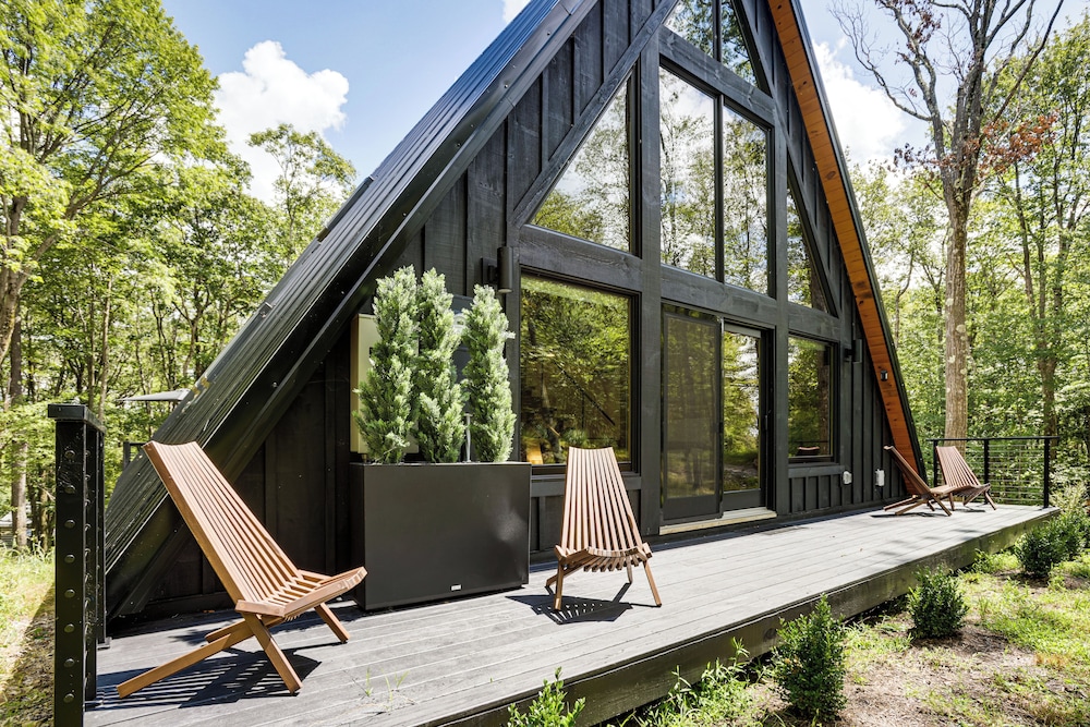 1 Mi to Resort Beach: Alpine Lake A-frame!