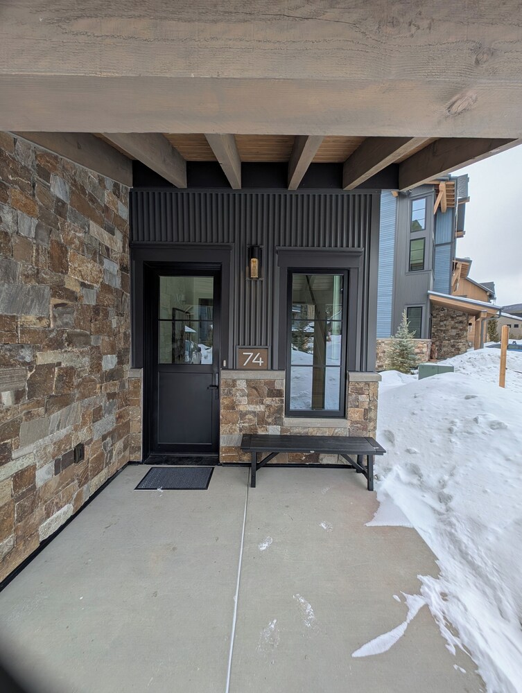 Alcove 74