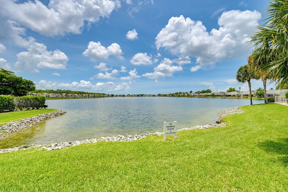 Resort Community Escape: Naples Home 5 Mi to Beach