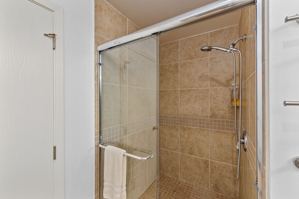 Las Villas Condo Unit 301 - 5 Night Minimum Stays 3 Bedroom Condo