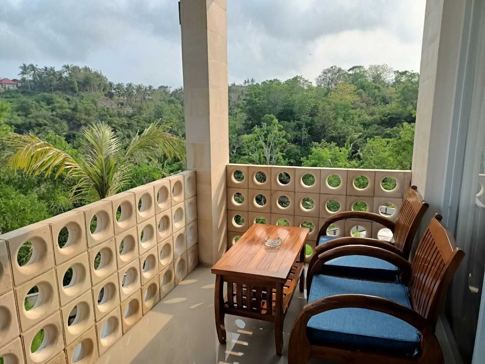 Kelingking Paradise Suites Villa