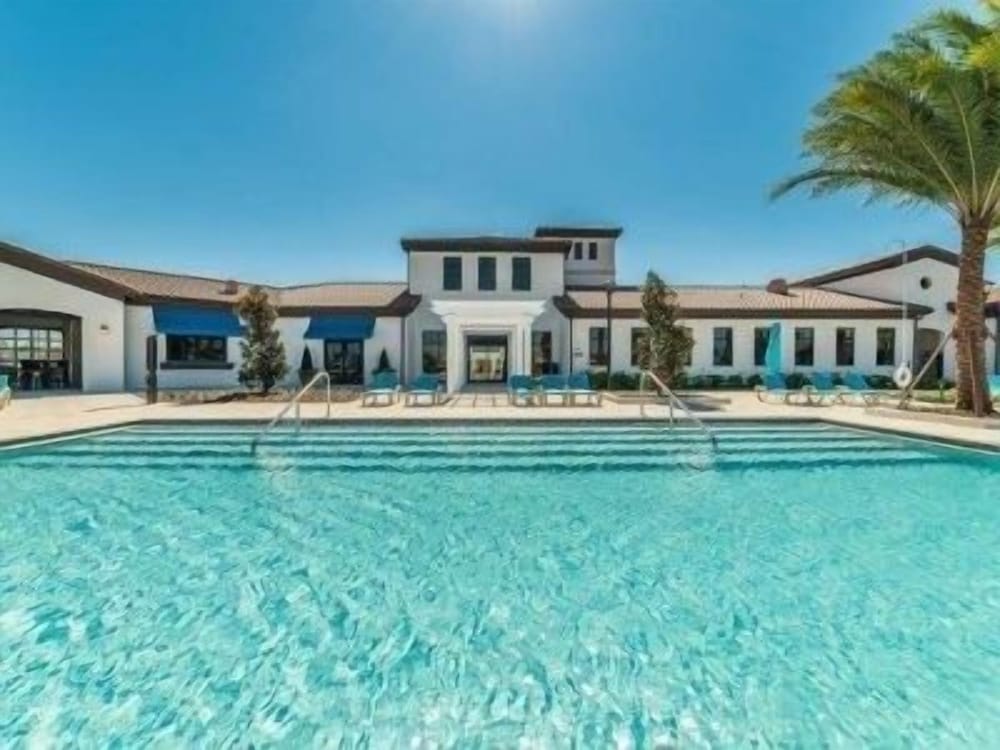 Magical Getaway Near Disney Private Pool + Resort Access, Bbq Grill! 4 Bedroom Townhouse