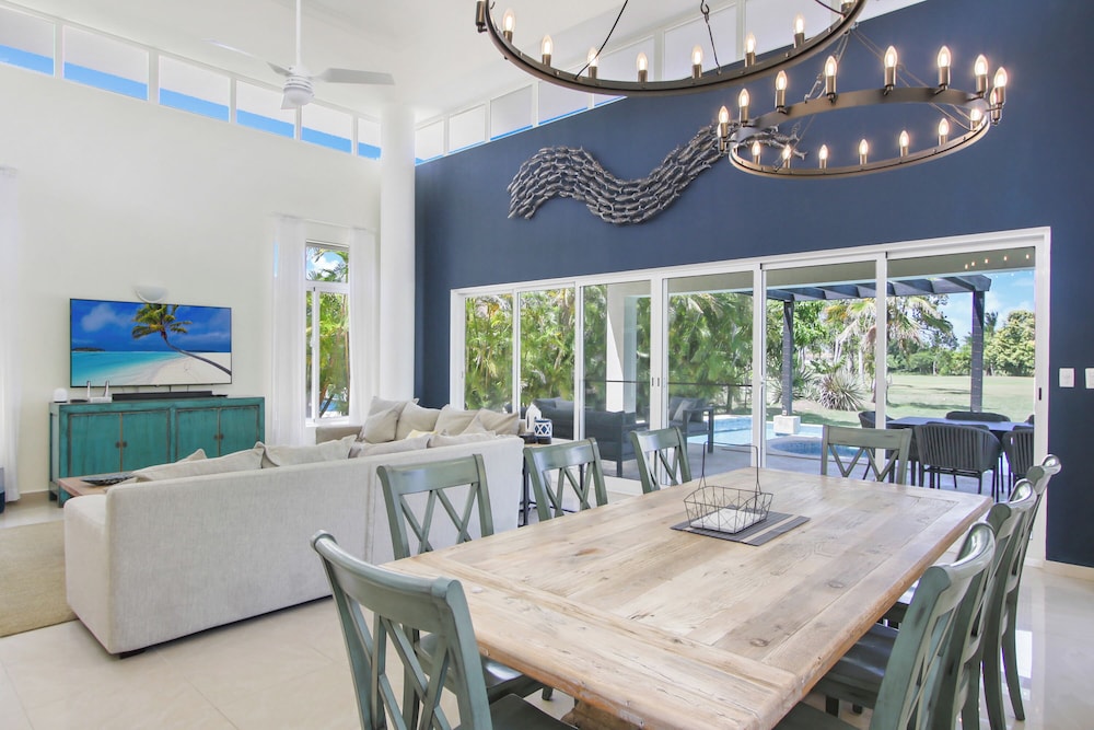 Golf Villa in Bavaro - Pool, Jacuzzi, Staff