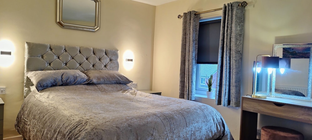 Marmaduke Apartments view 5