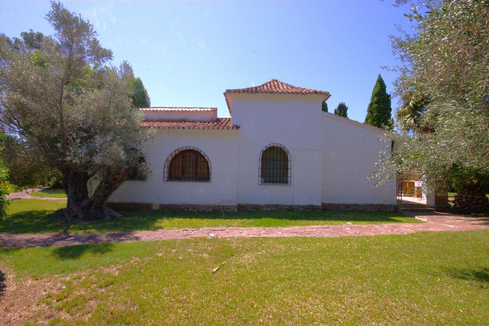 La Cartuja in Javea With 5 Bedrooms and 4 Bathrooms