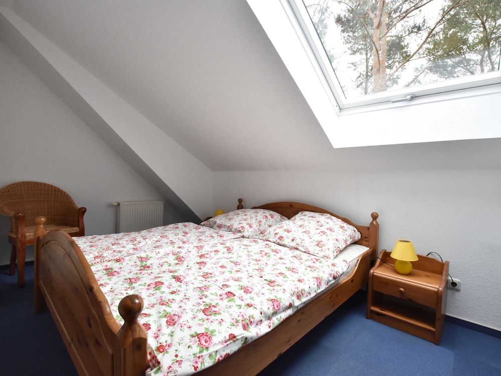 Stylish Family Stay by Beach view 2