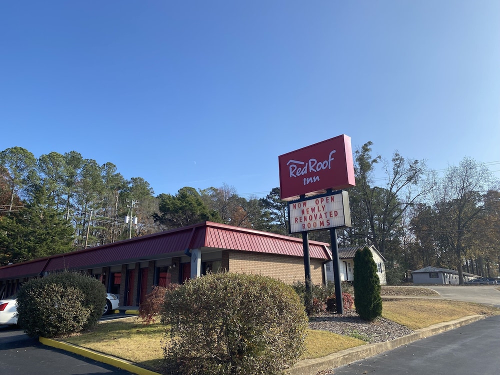 Red Roof Inn Jacksonville, AL view 3