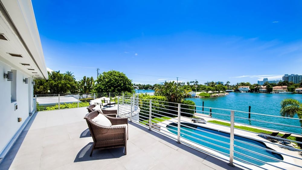 5 Bedroom Homes in Miami Beach by TMG