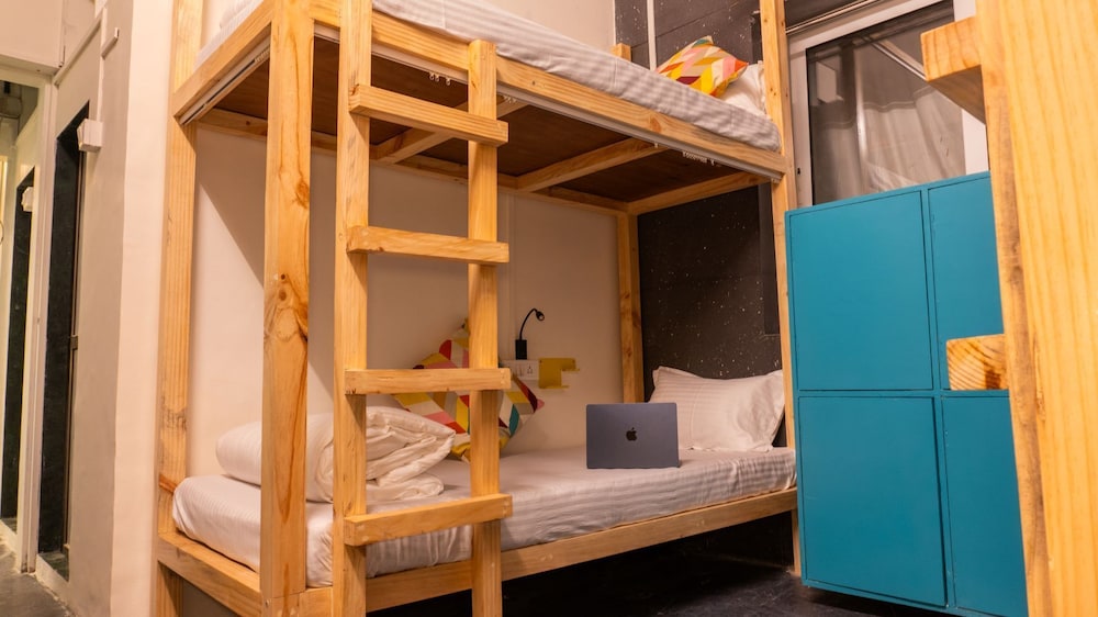 Locomo Hostel Mini - 9 mins from airport