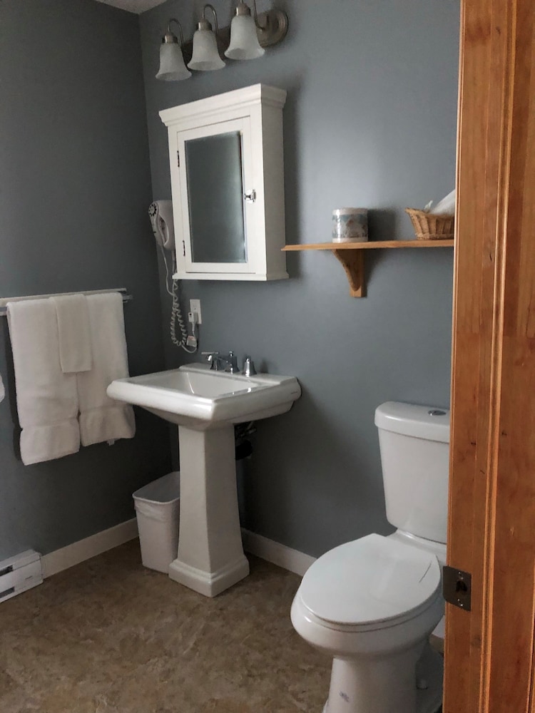 Shining Waters Cottages