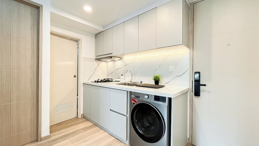 Modern Classic Touch 1Br Apartment At Tokyo Riverside Pik 2