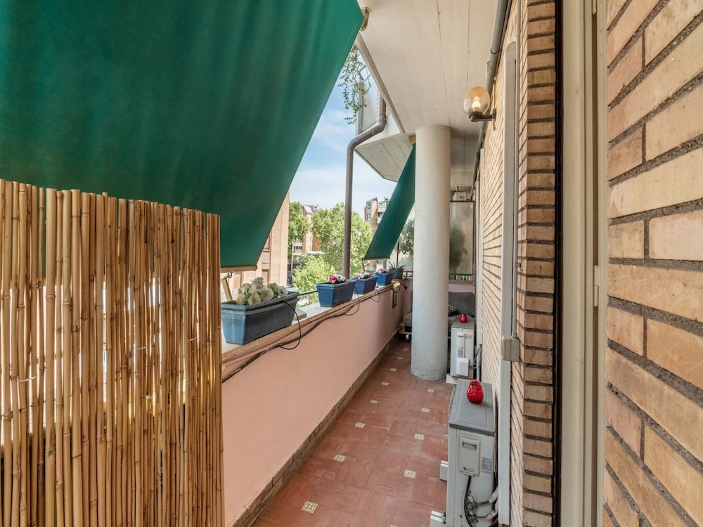 Apartment in Rome With Balcony