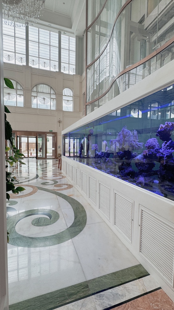 NARADA RESORT SHANGHAI HOTEL Disney Store