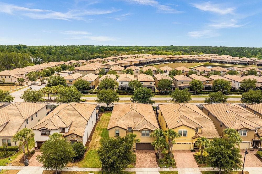 9BR Luxury Vacation Villa near Disney