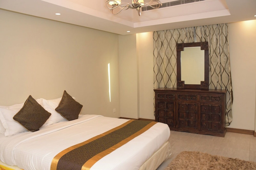 Palm Abhur Villa view 2