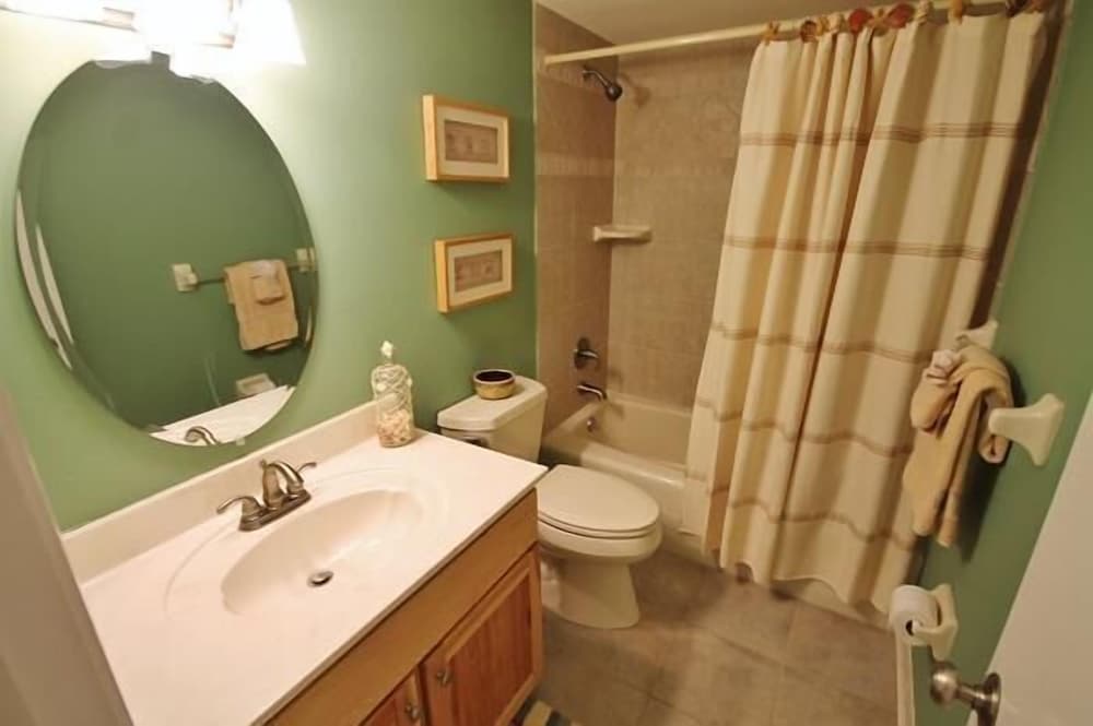 Sea Coast Gardens II 2 Bedroom Condo by Great Ocean Condos