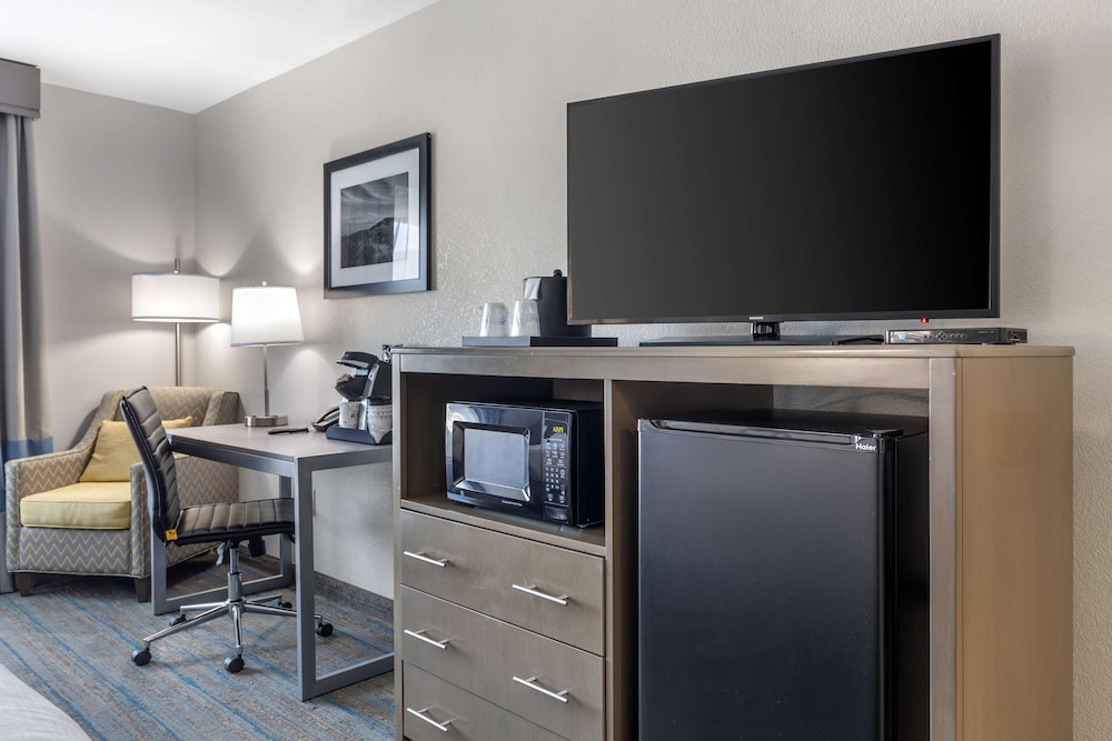 Stephenville Vacations - Best Western Plus Stephenville Inn - Property Image 28