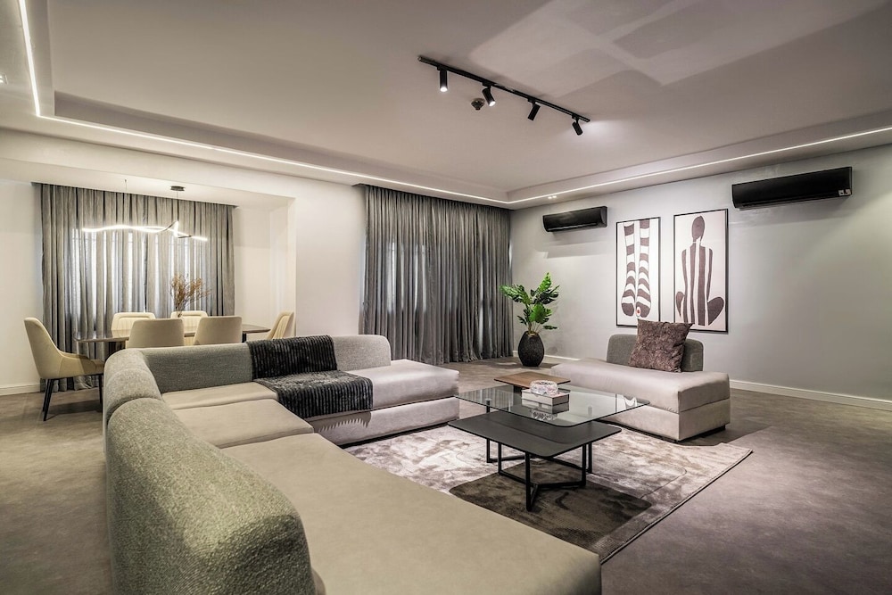 Banora Apartment