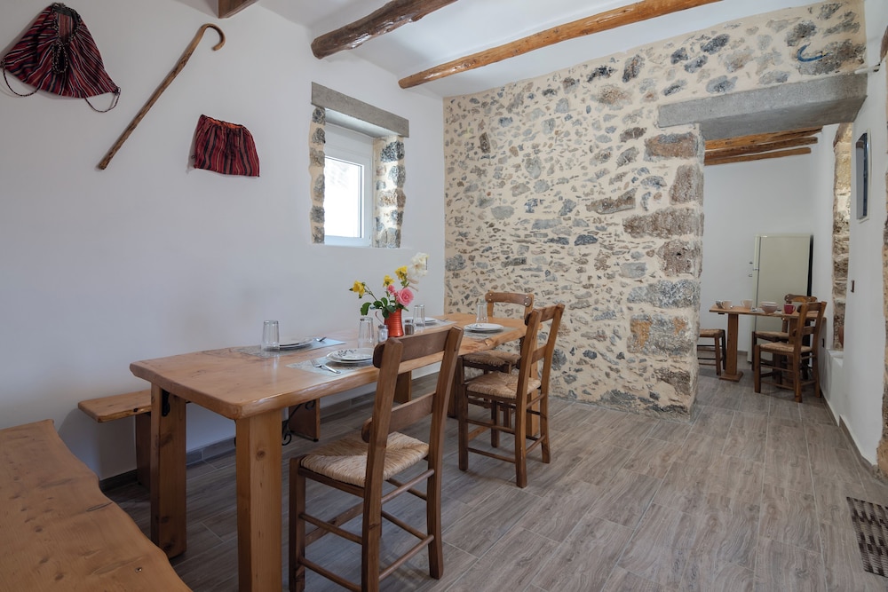 Sellia Stone House - your summer retreat