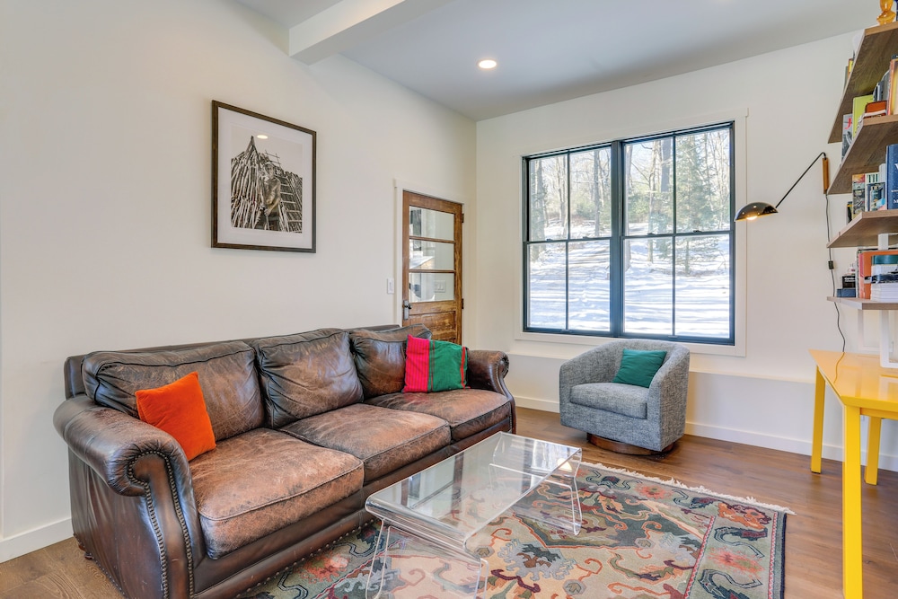 Waterfront Studio w/ Loft & Dock Near Narrowsburg!