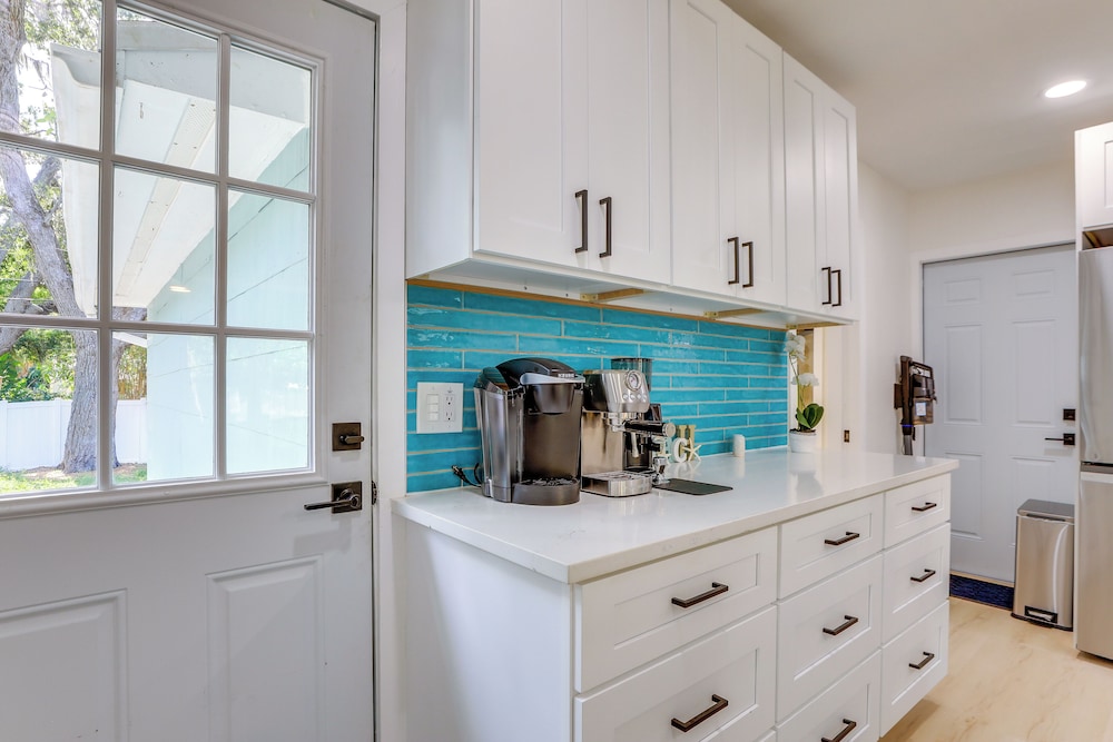 Private Hot Tub & Fenced Yard: Sleek Gulfport Home