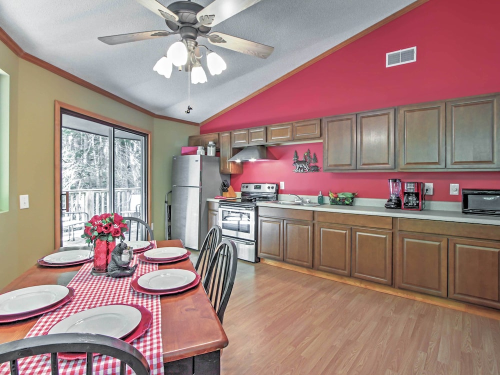 Unique Gatlinburg Cabin: Decks, Hot Tub, Fire Pit view 5