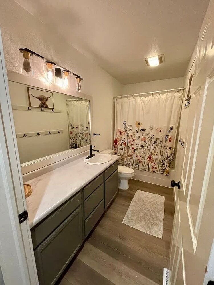 Black Hills Getaway With Hot Tub Game Room for 18