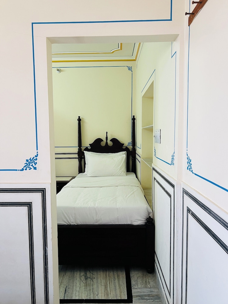 Raghunath Haveli - A Heritage Homestay