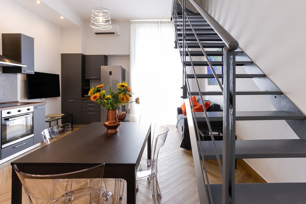 Pessina 90 Rooms in Naples