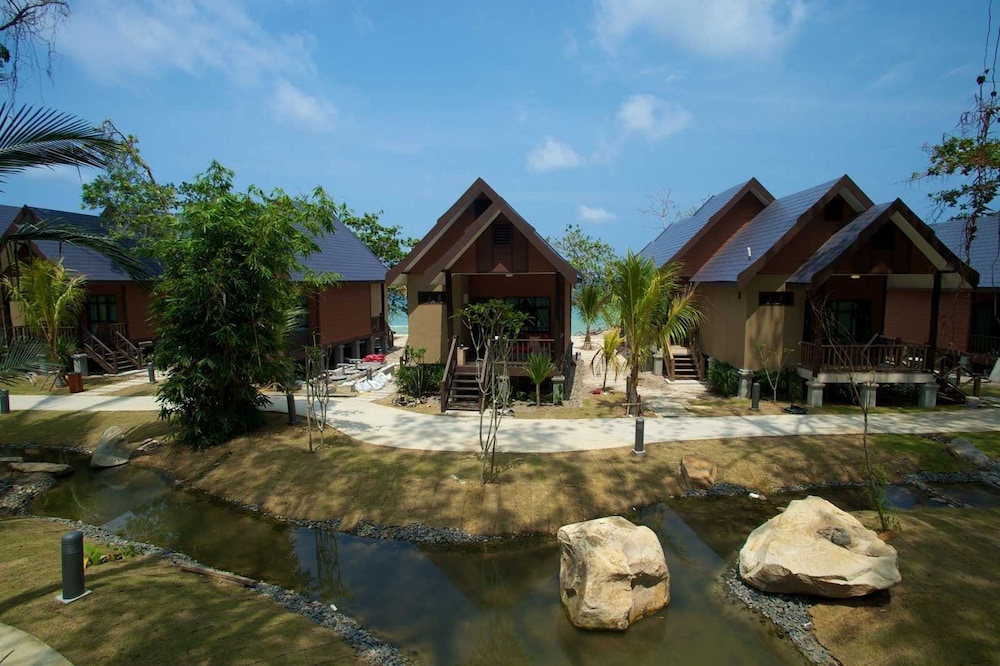Tunamaya Beach & Spa Resort Tioman Island