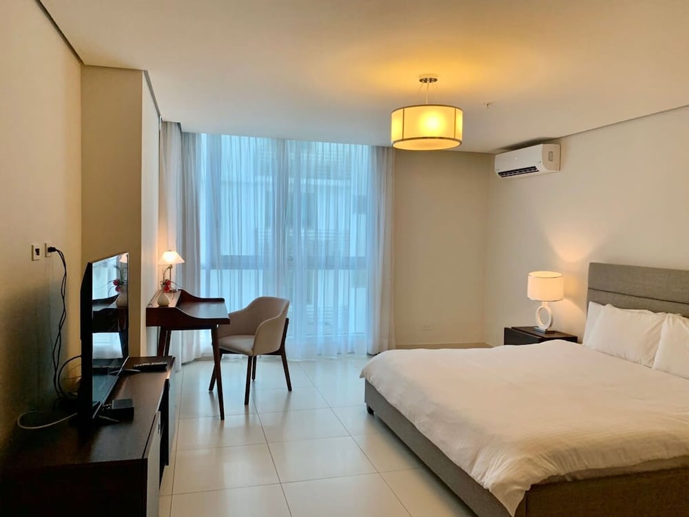 Silver View Park I 2 Bedroom Apt in Costa del Este