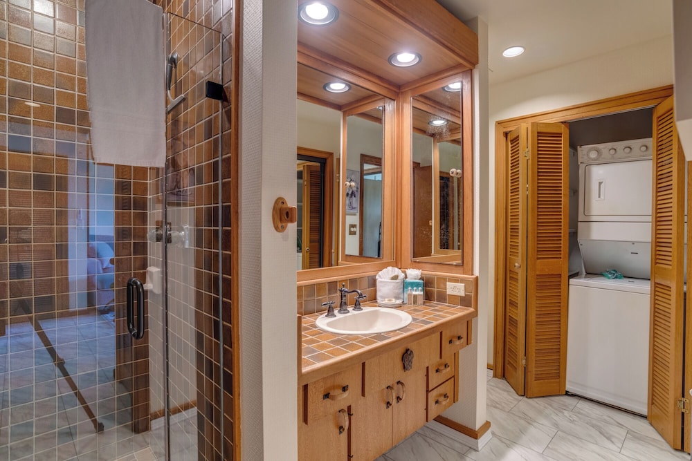 Kapalua Ridge Villas by KBM