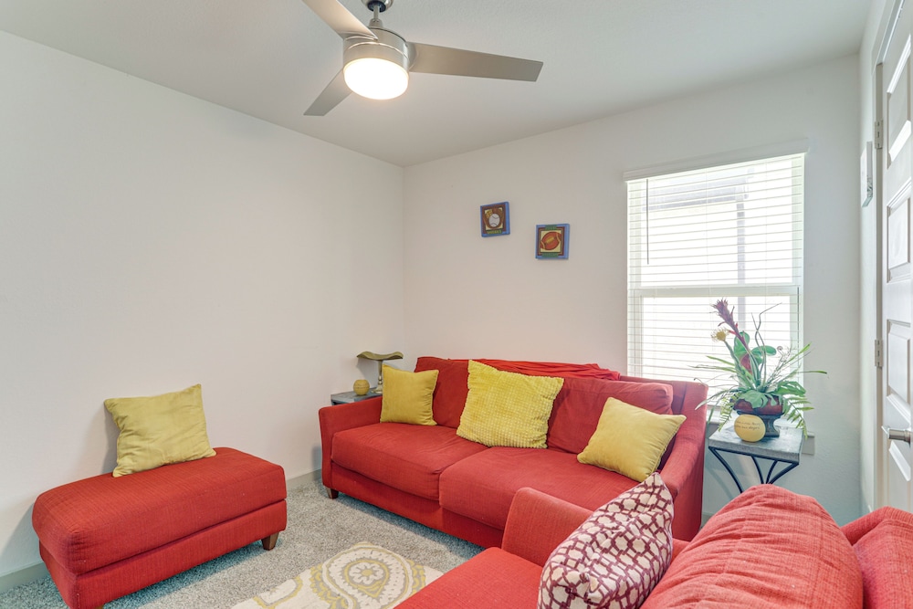 Fenced Yard: Quiet Family Home in Richmond