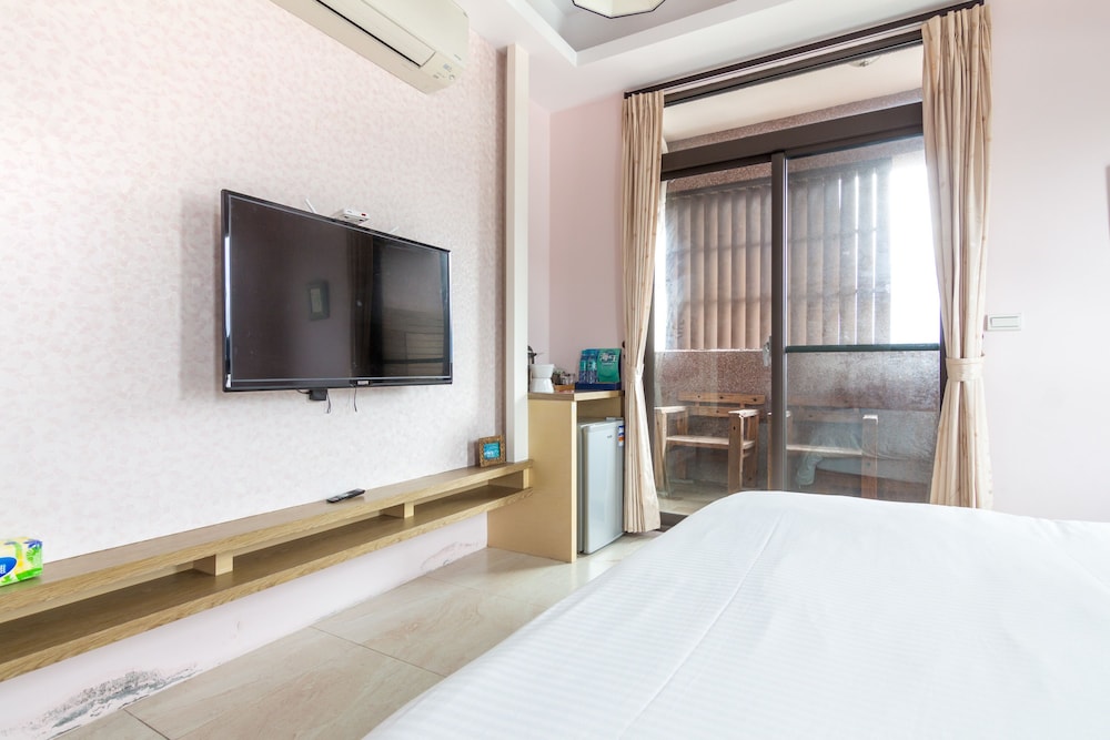 Jhongshan Building B&B